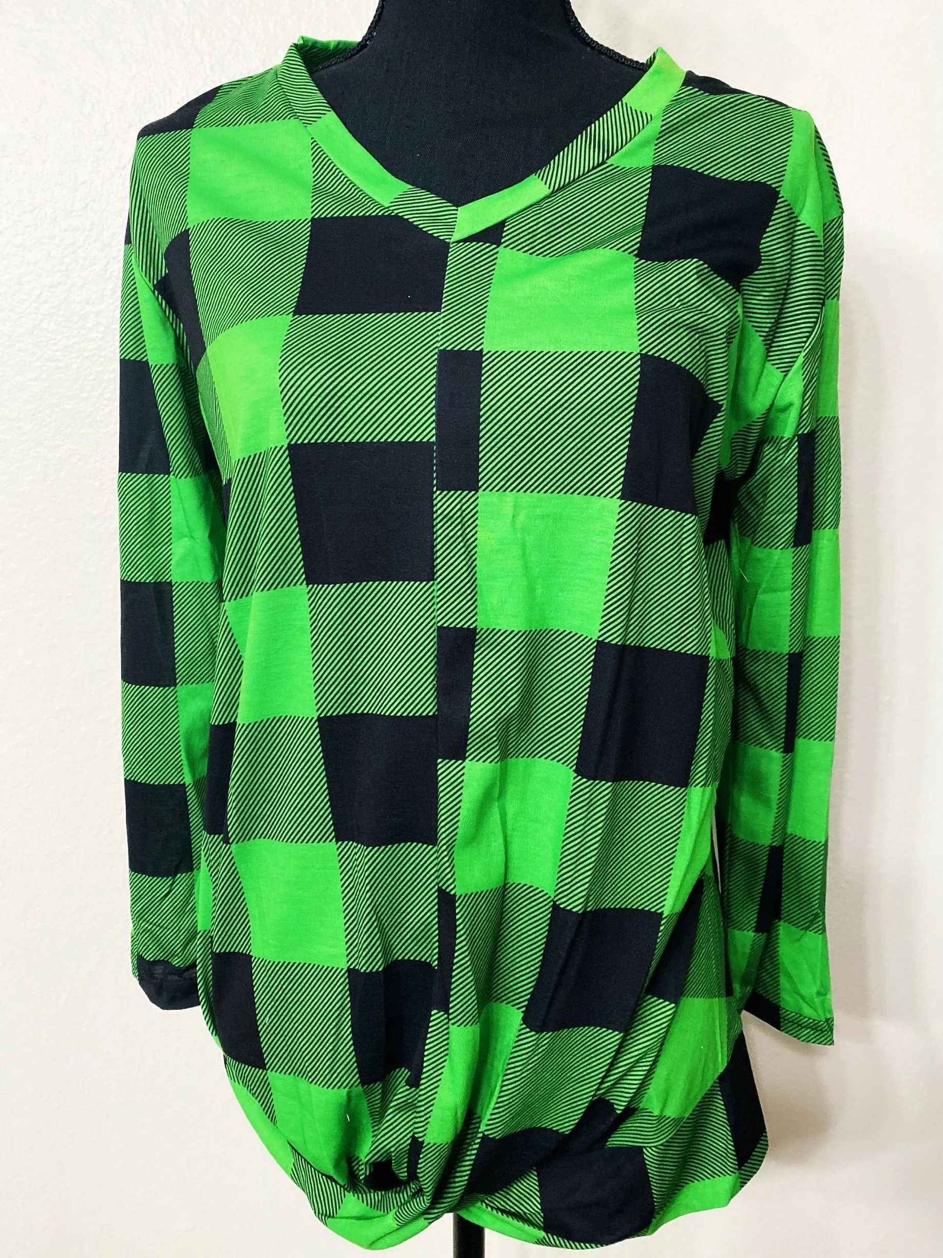 Green Buffalo Plaid 3/4 Sleeve Twist Hem Top
