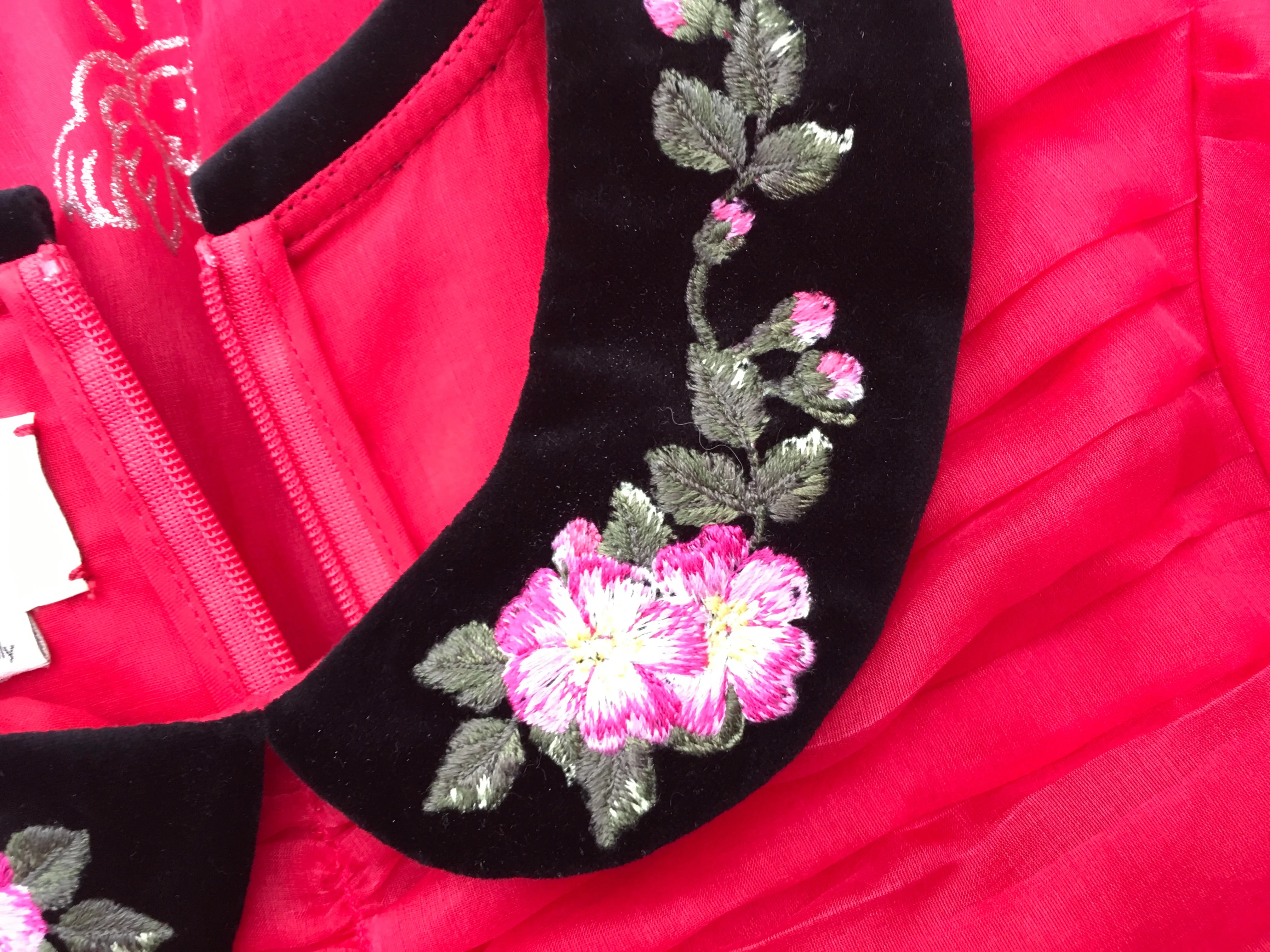 GUCCI 2017/2018 GIRLS EMBROIDED RED BLIND FOR LOVE SILK DRESS CHILDREN