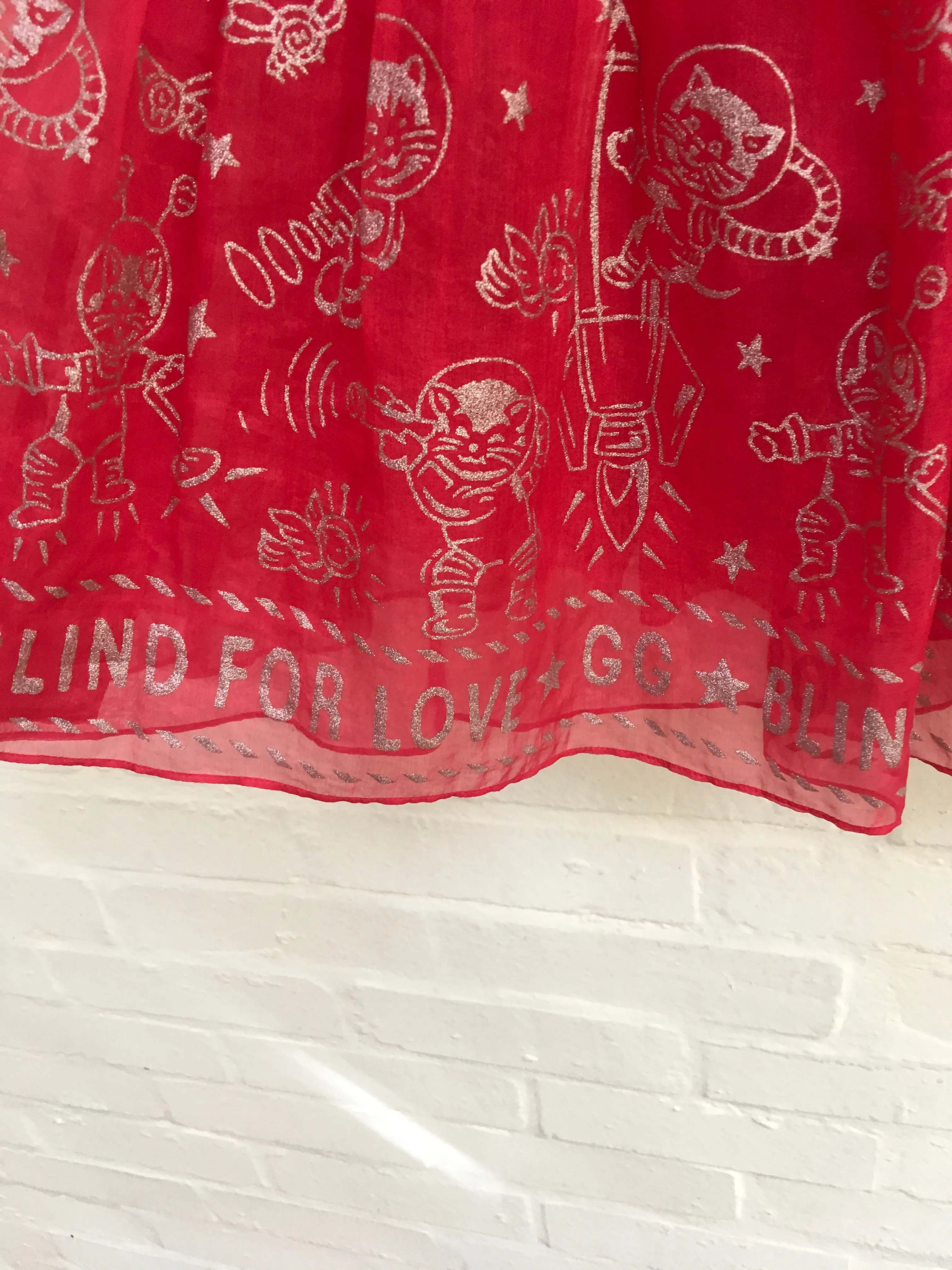 GUCCI 2017/2018 GIRLS EMBROIDED RED BLIND FOR LOVE SILK DRESS CHILDREN