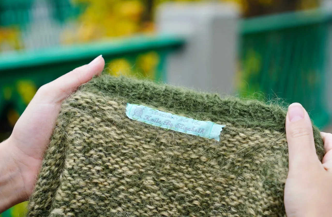 Handknit Tonal Green Crew Neck Jumper - S/M