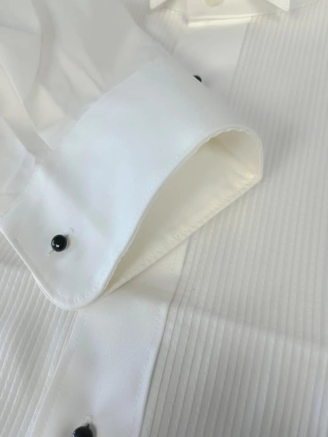 Mens Wing Collar Tuxedo Shirt with Bowtie, 1/8" Pleat & Convertible Cuffs