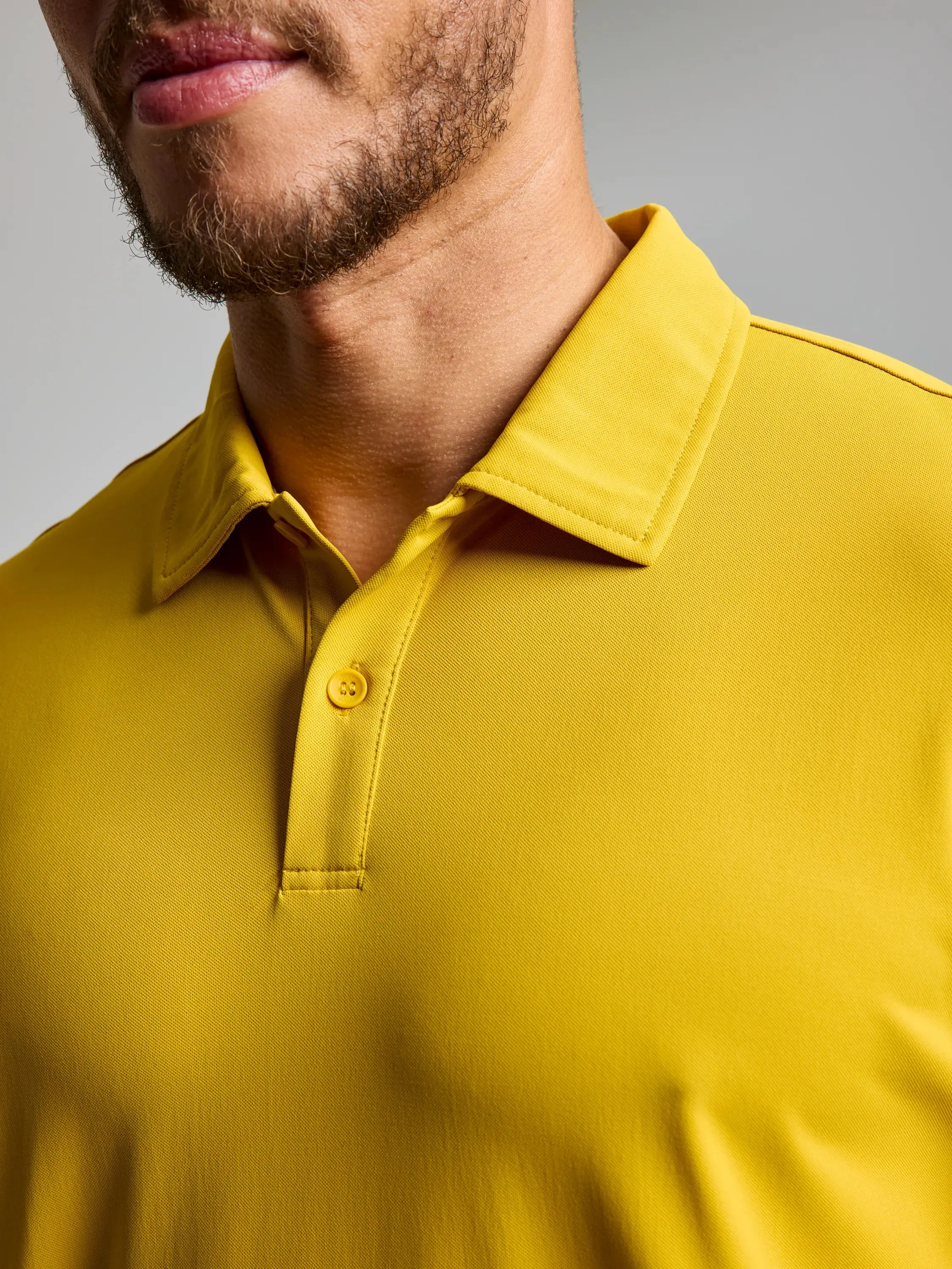 TECH PIQUE POLO SHORT SLEEVE